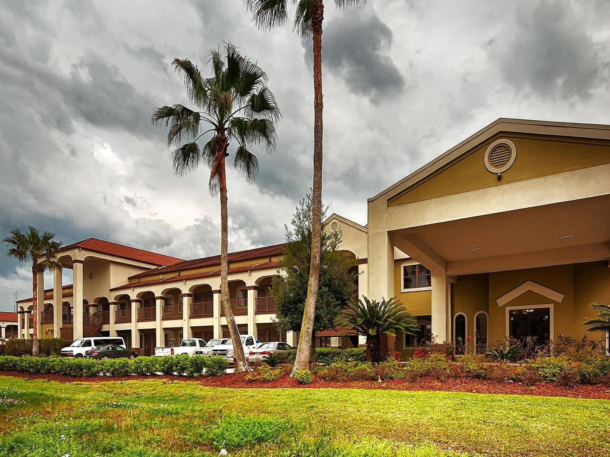 Best Western La Place Inn Exterior foto